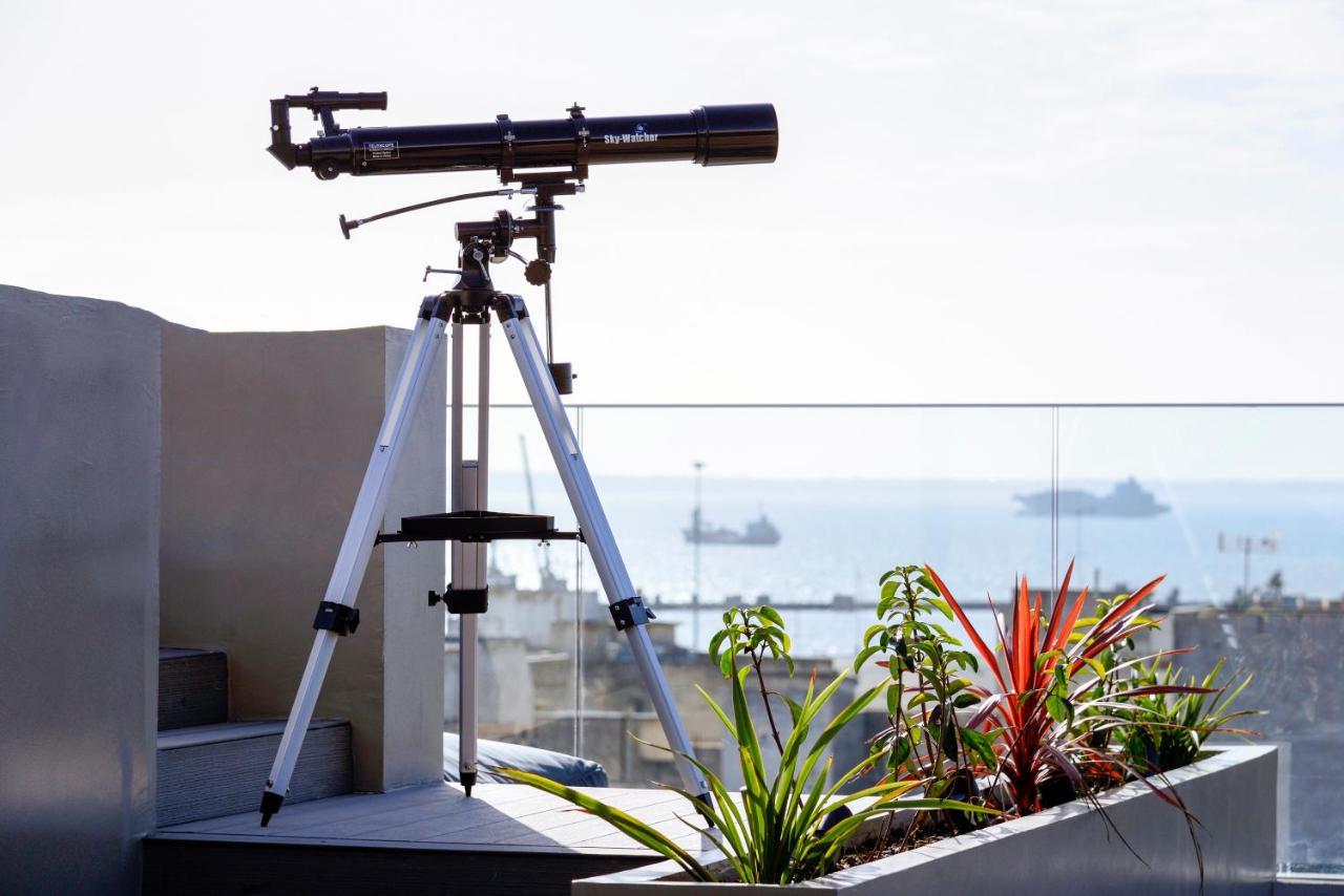 Onoma Hotel Thessaloniki Exterior photo A refractor telescope