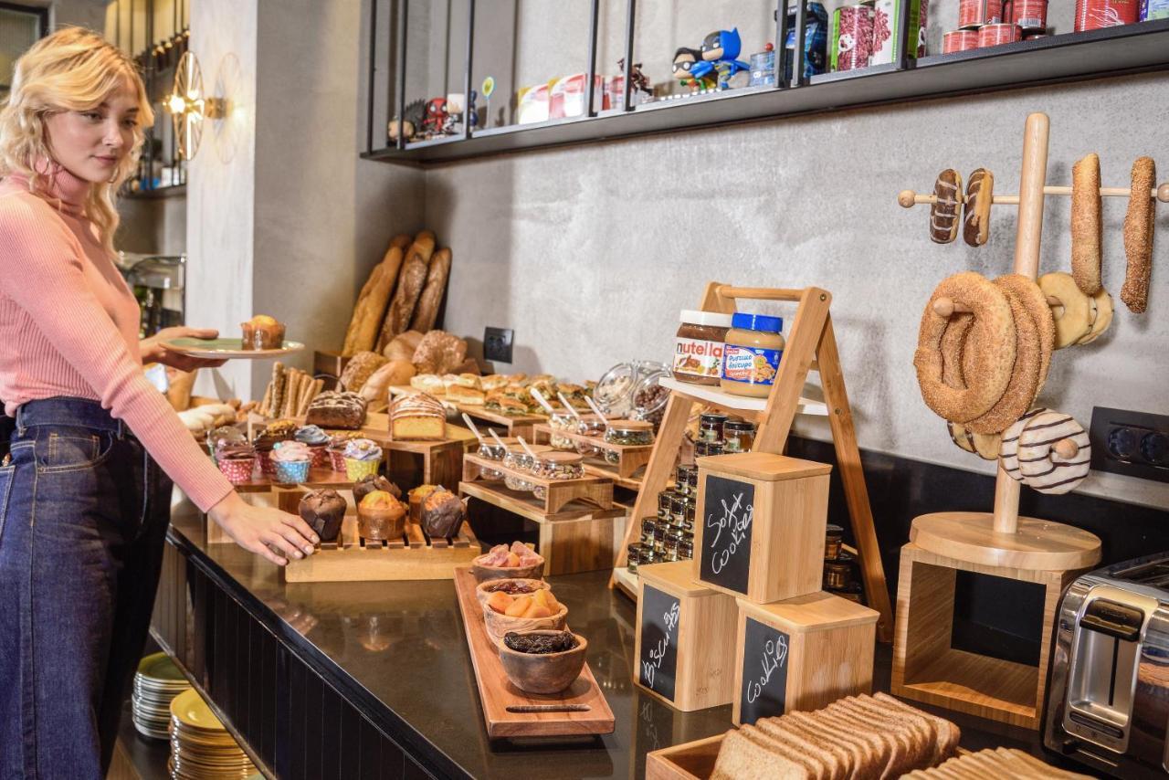 Onoma Hotel Thessaloniki Exterior photo A shop in Paris