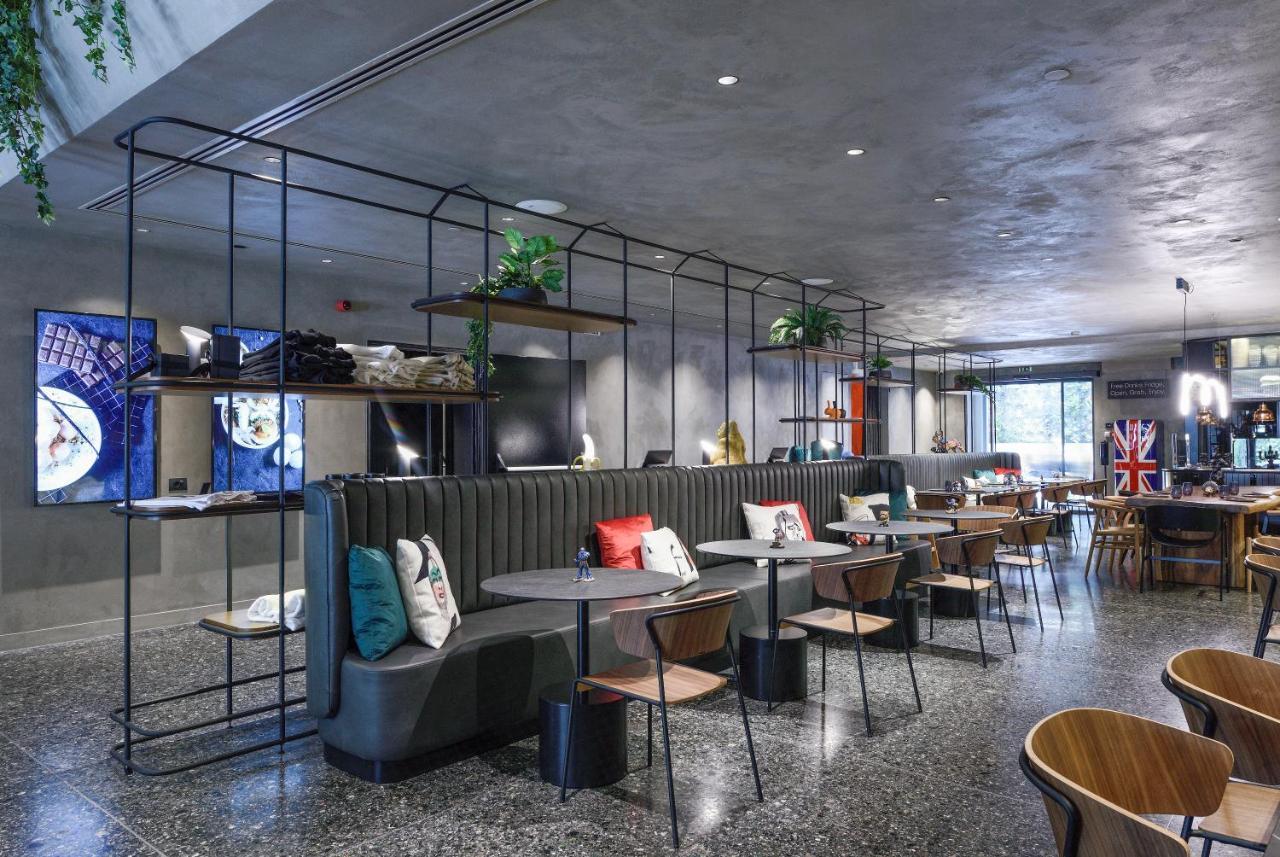 Onoma Hotel Thessaloniki Exterior photo The lounge at London Heathrow Airport